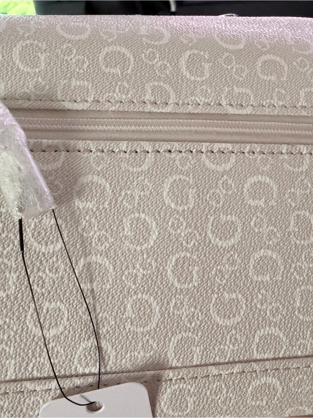 GUESS Women's Cream Logo Crossbody Bag - Picture 7 of 9